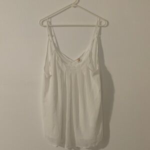 Chic White Women's‎ Camisole Top